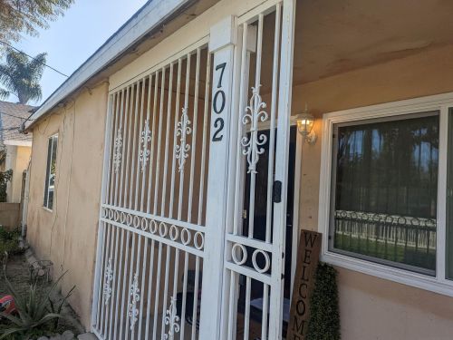 702 Jackson St, Santa Ana, CA 92703-2747
