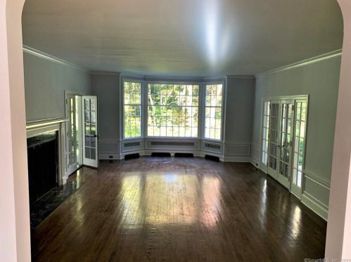 183 Westport Rd, Wilton CT  06897-4638 exterior