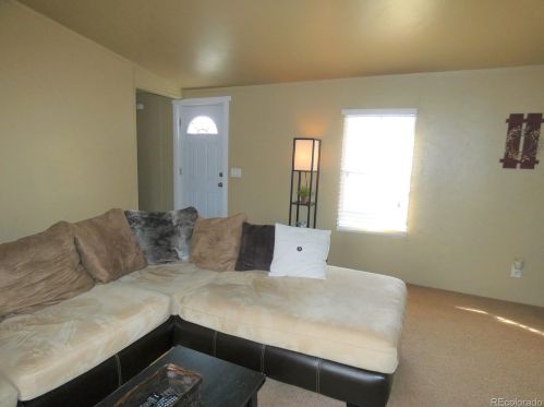 402 Raven Ave, Rangely, CO 81648-2717
