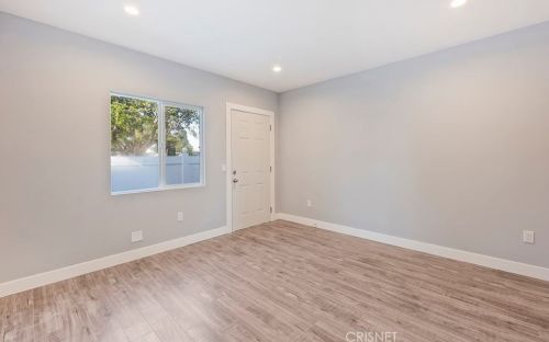 7960 Amestoy Ave, Van Nuys CA  91406-1603 exterior