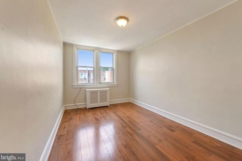 4617 Woodland Ave, Camden NJ  08110-6429 exterior