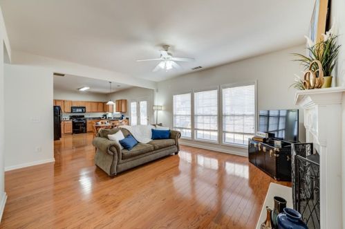 310 Pintail Ct, Suwanee, GA 30024-6071