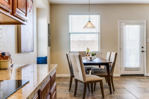 4406 Carlton Dr, Garland TX 75043-7299 exterior