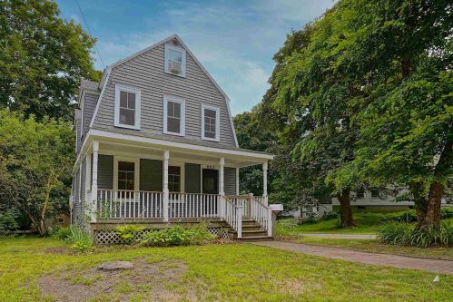 802 Middle St, Portsmouth, NH 03801-5086