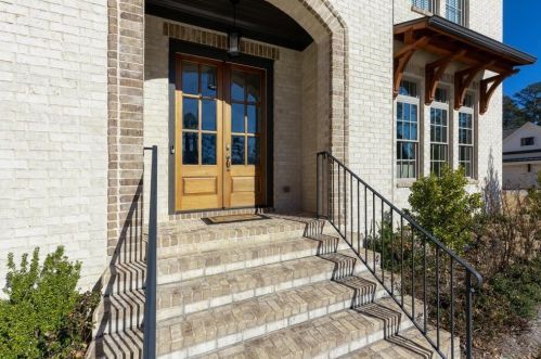 118 Dickerson Rd, Marietta, GA 30067-4130