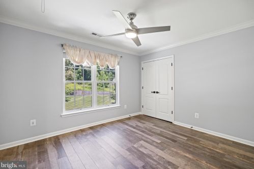 19308 Bothwell Ct, Triangle VA  22172-2341 exterior
