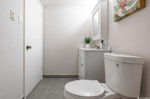 430 Girard St, San Francisco CA 94134-2110 exterior