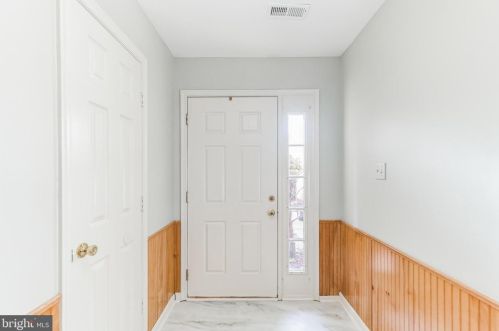 2508 Clover Field Cir, Herndon VA  20171-4338 exterior