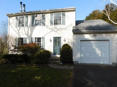 6 Cedar Crest Dr, Westerly, RI 02891-3323