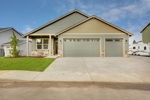 327 Regan Hill Rd, Estacada, OR 97023