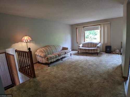 9866 185th Ave, Becker, MN 55308-8833