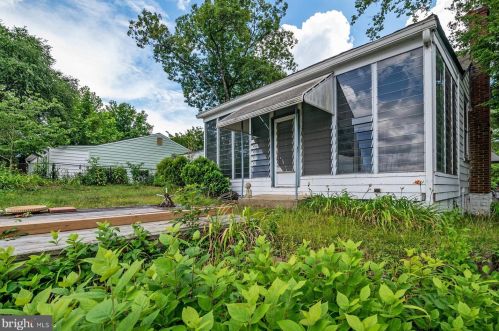 328 Dr, Severna Park MD 21146-2120 exterior