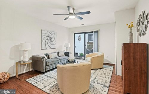 2405 Glade Bank Way, Herndon, VA 20191-2735