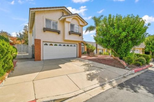 1748 Eastview Ave, Upland, CA 91784-8022