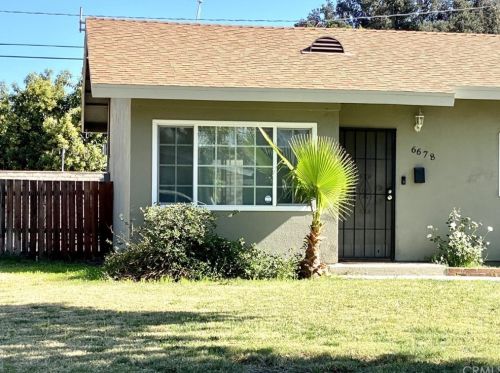6678 Clifford St, Riverside CA  92504-2105 exterior