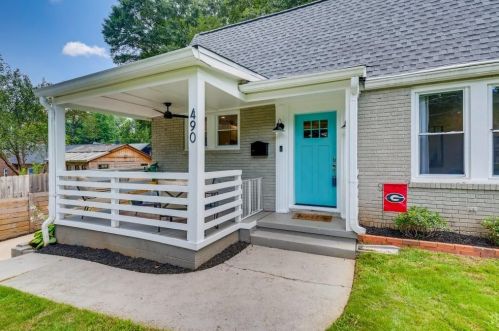 490 Glendalough Pl, Atlanta, GA 30310-1514