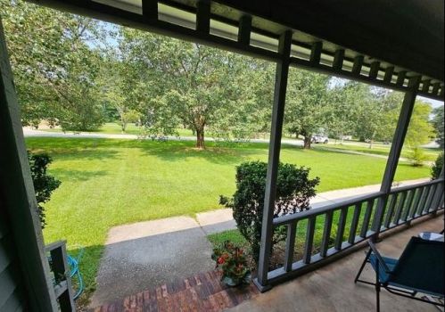 10 Riverbend Dr, Porterdale, GA 30014-1658