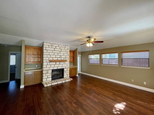 4206 Cortina Dr, Austin TX  78749-4926 exterior