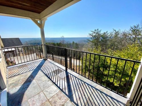 174 Village Dr, Dahlonega, GA 30533-1647