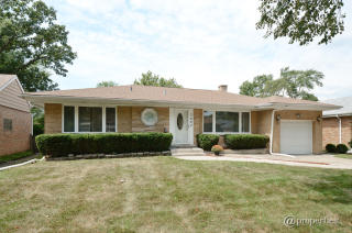 7444 Kildare Ave, Skokie, IL 60076-3822
