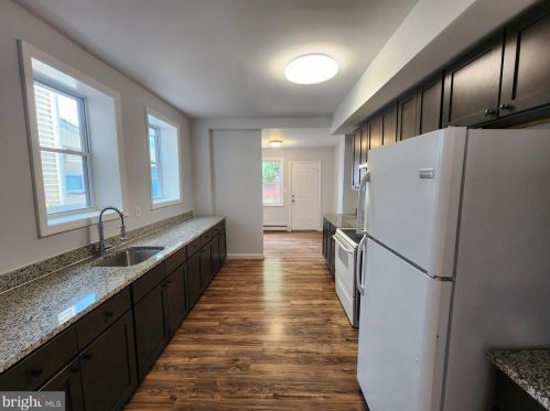 136 Bayard St, Trenton NJ  08611-1504 exterior