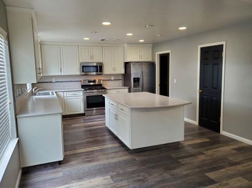 6380 Berrybush Ct, Gilroy, CA 95020-3419
