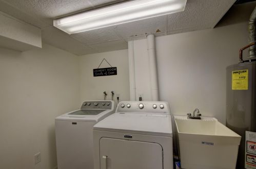 3219 Rustic Ln, Crown Point IN  46307-8913 exterior