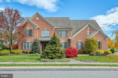 2622 Mayfair Ln, York, PA 17408-9065