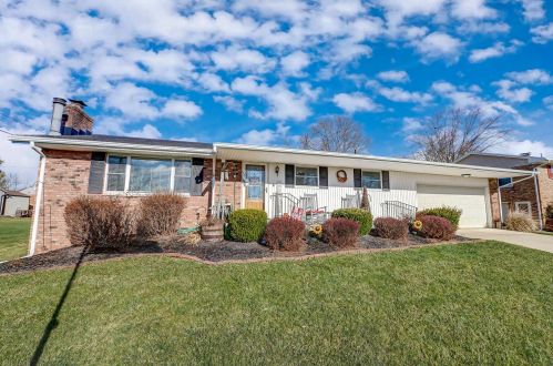 1628 Yorkshire Ct, Springfield, OH 45503-2824