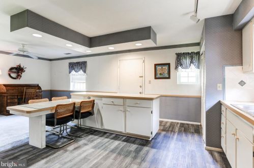 173 Valleybrook Dr, Lancaster PA  17601-4619 exterior