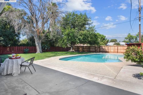 2417 Bellamy St, Modesto CA  95354-3117 exterior