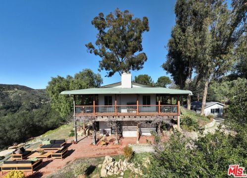 20748 Hillside Dr, Topanga, CA 90290-3615