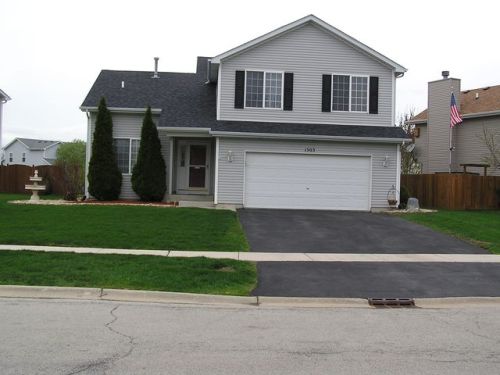 1303 Major Dr, Plainfield, IL 60586-5026