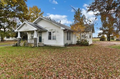 1205 5th St, Cherryvale, KS 67335-2459