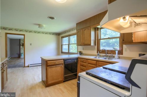 7350 Audubon Dr, Harrisburg, PA 17111-4018