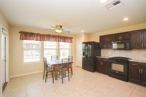 2918 Cone Flower Dr, Richmond TX 77469-5550 exterior