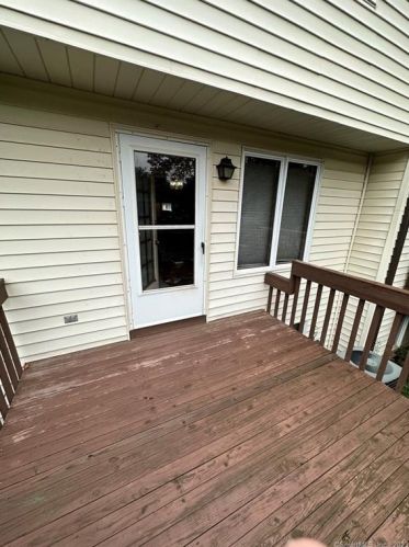 5 Foncine Ln, Wapping CT  06074-3688 exterior