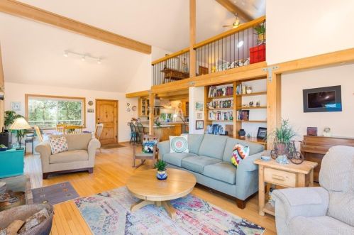 25770 Grade Rd, Santa Ysabel, CA 92070-9680