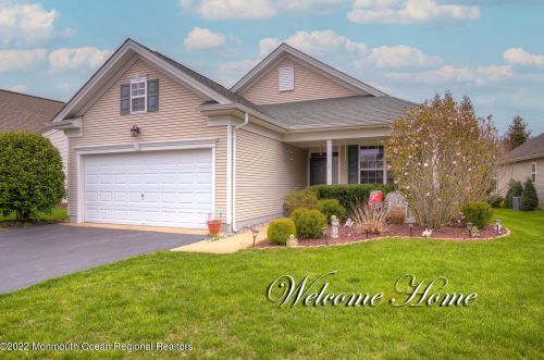 7 Cromwell Ln, Jackson Twp, NJ 08527-4687