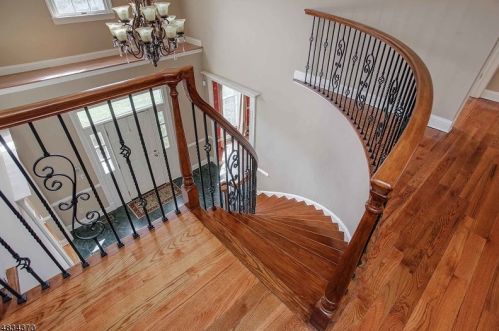 2 Downingtown Ct, Warren NJ  07059-6776 exterior