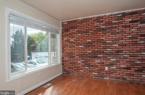 6812 Backlick Rd, Springfield VA  22150-3045 exterior