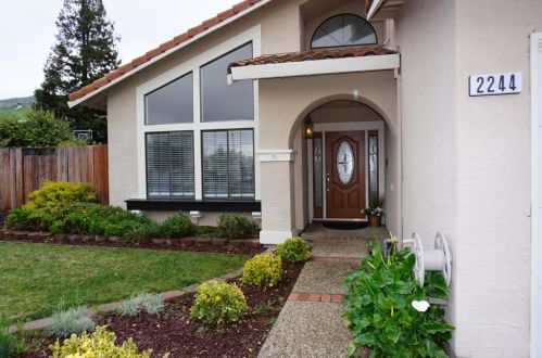 2244 Wellington Dr, Milpitas, CA 95035-7528