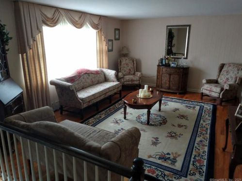 59 Seiter Hill Rd, Wallingford, CT 06492-3257