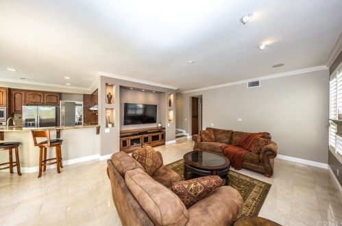 1098 Rexford Ln, Anaheim CA  92808-2333 exterior