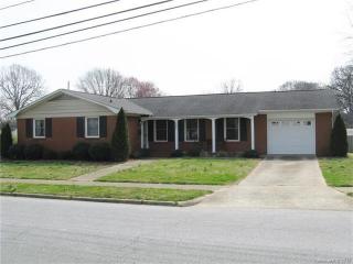 330 Congress St, Lincolnton, NC 28092-2509