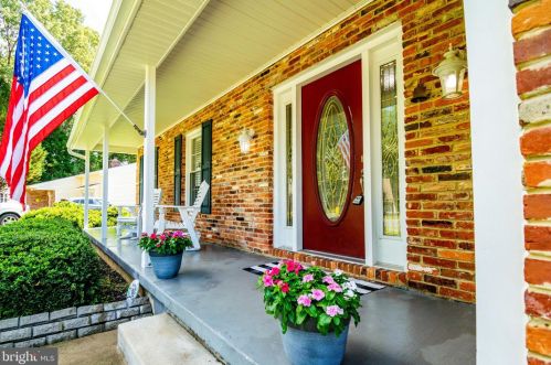 447 Gainsborough Ct, Severna Park, MD 21146-1638