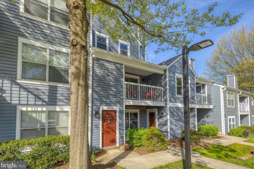 5854 Orchard Hill Ct, Clifton, VA 20124-1059