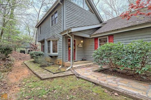 241 Hawk Hill Ln, Lakemont, GA 30552-1736