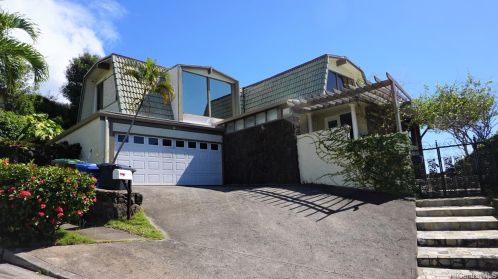 1727 Kumakani Loop, Honolulu, HI 96821-1325