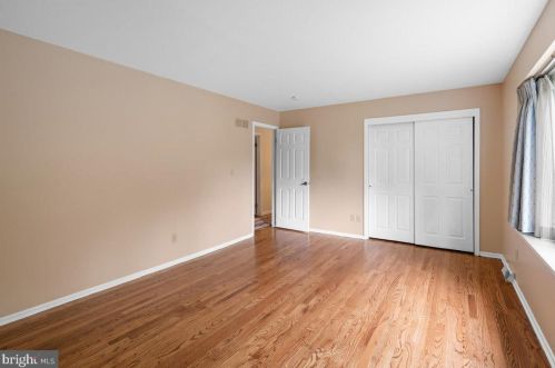 1 Teak Ln, Princeton NJ 08540-4724 exterior